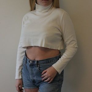 Vintage White Cropped Turtleneck